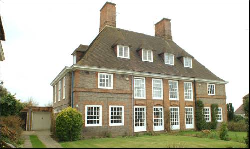 009 Erskine Hill
